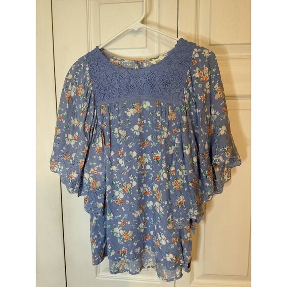 Matilda Jane Blue Floral Eyelet Boho Blouse Top Size Medium - Picture 1 of 2